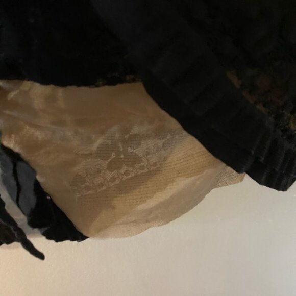 Max Studio black lace top - Picture 6 of 8